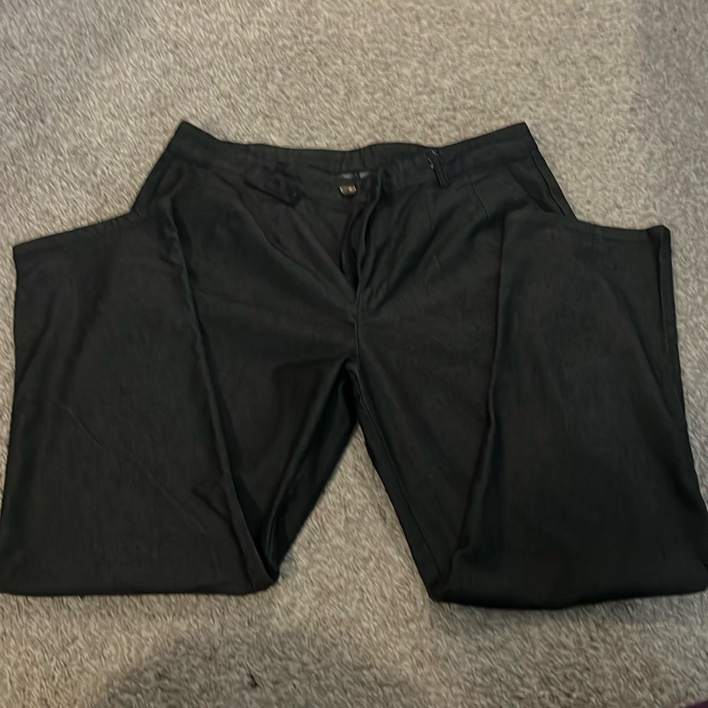 Men’s black dress pants size L fit like 34 x 30